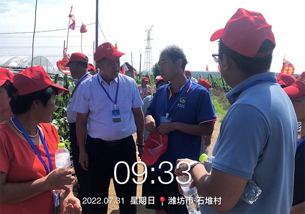 董事長走向田間地頭，助力奧迪斯阿爾達大姜套餐現(xiàn)場觀摩會及訂貨會圓滿成功